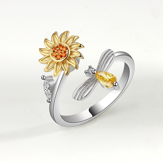 Butterfly Daisy Anxiety Ring Rotatable Spinner Ring Girls Women Jewelry for Party Anxiety Relief Ring Fidget Anti Stress Rings