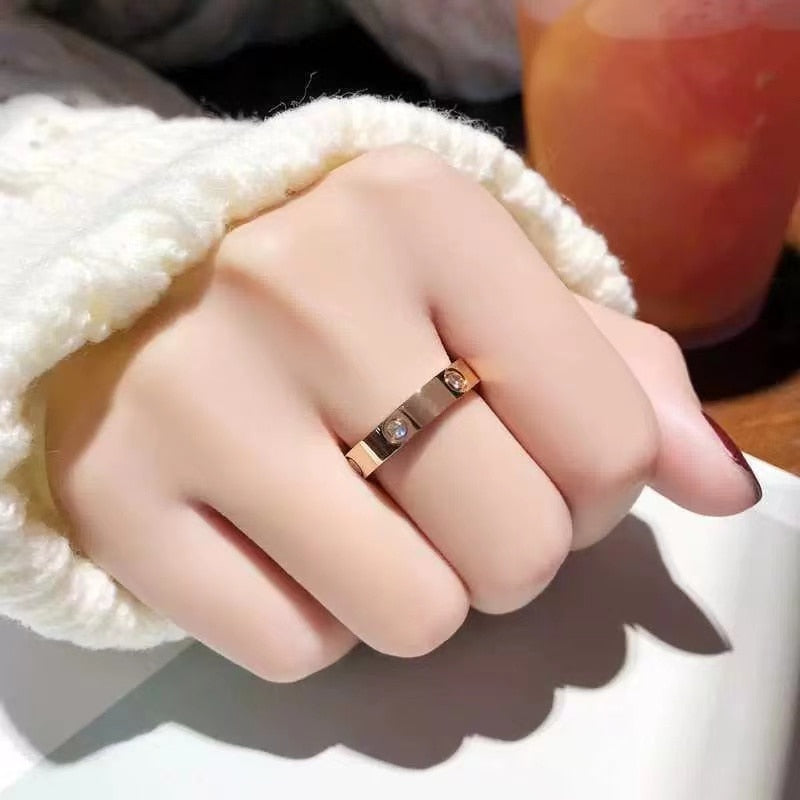 Trendy Stainless Steel Rose Gold Color Love Ring for Women Men Couple CZ Crystal Rings Luxury Brand Jewelry Wedding Gift c550